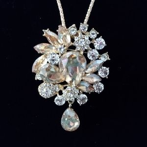 🆕 Champagne Rhinestone Necklace